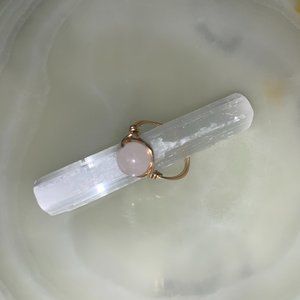 Gold rose quartz ring (circular bead)